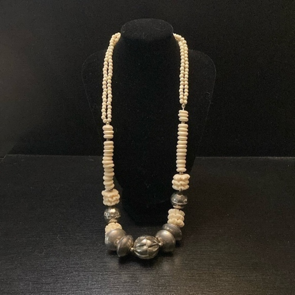 Elegant Cream and Silver Beaded Necklace